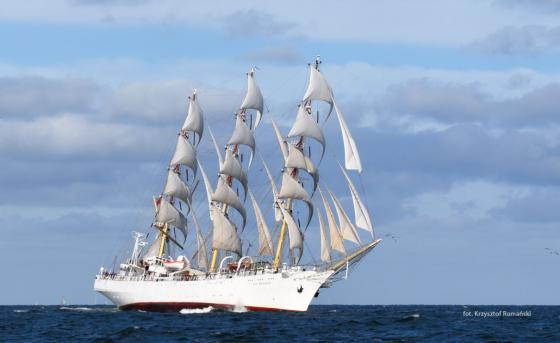 "Dar Młodzieży" pierwszy na mecie drugiego wyścigu The Tall Ships Races