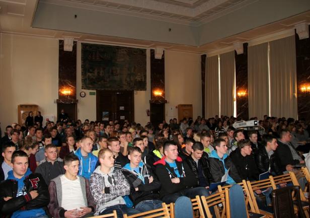 Zaproszeni uczniowie ze szkół ponadgimnazjalnych (fot. Piotr Głębski)