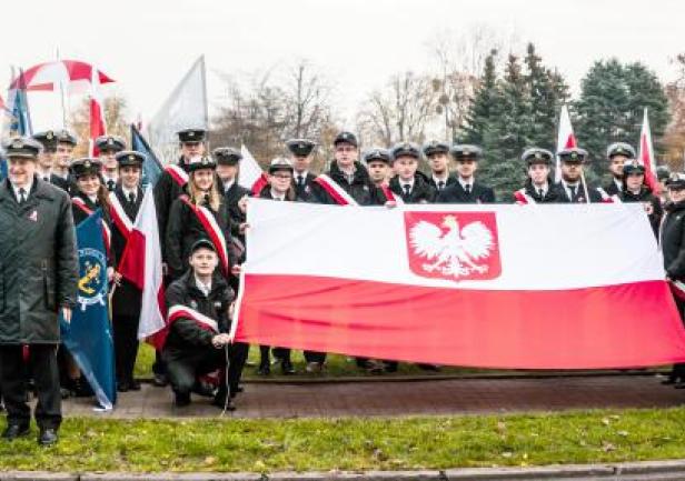 Reprezentanci Akademii Morskiej w Gdyni podczas Parady Niepodległości, fot. Kamil Dopke Reprezentanci Akademii Morskiej w Gdyni podczas Parady Niepodległości, fot. Kamil Dopke