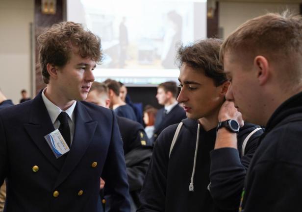 Studenci w auli T. Meissnera Uniwersytetu Morskiego w Gdyni