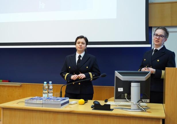 Wykład pt.\"Praca na morzu okiem kobiety\", który odbył się specjalnie z okazji Dnia Kobiet