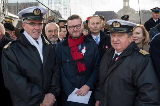 Na zdjęciu wspólnie z wiceministrem Gospodarki Morskiej i Żeglugi śródlądowej Grzegorzem Witkowskim i prezesem Zarządu PRS Andrzejem Madejskim