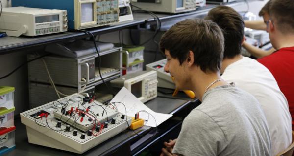 Zespół Szkół Chłodniczych i Elektronicznych w Akademii Morskiej, fot. Katarzyna Okońska